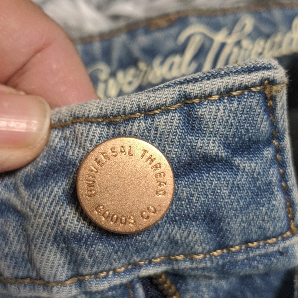 Shorts - Picture 4 of 7